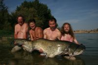 Rybolov sumců na Ebru, průvodci, rybářské pobyty, rybaření